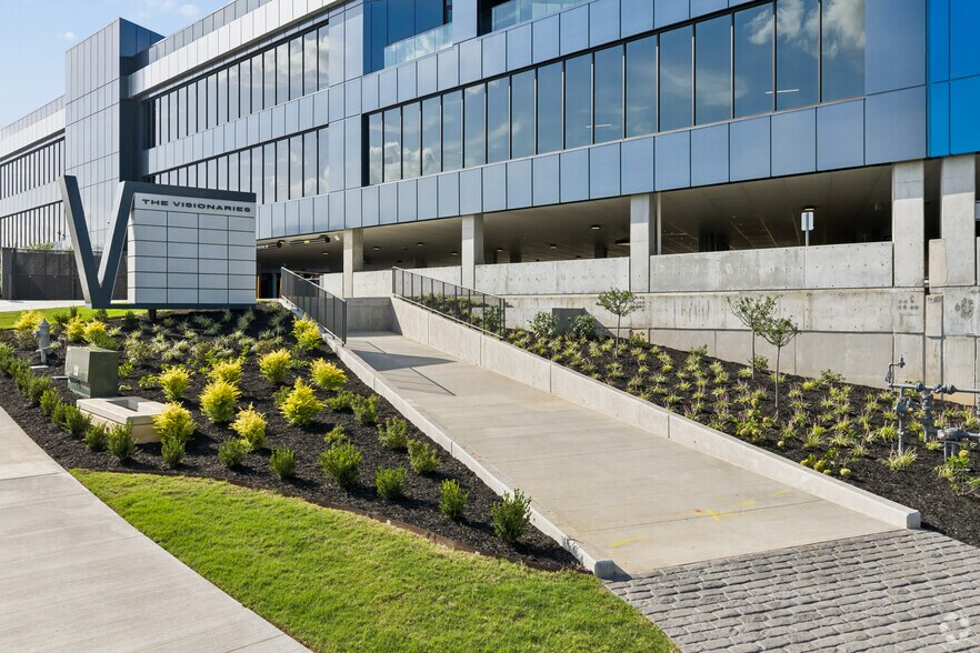 More Photos Of 3800 S J.B. Hunt Dr, Rogers Office For Lease