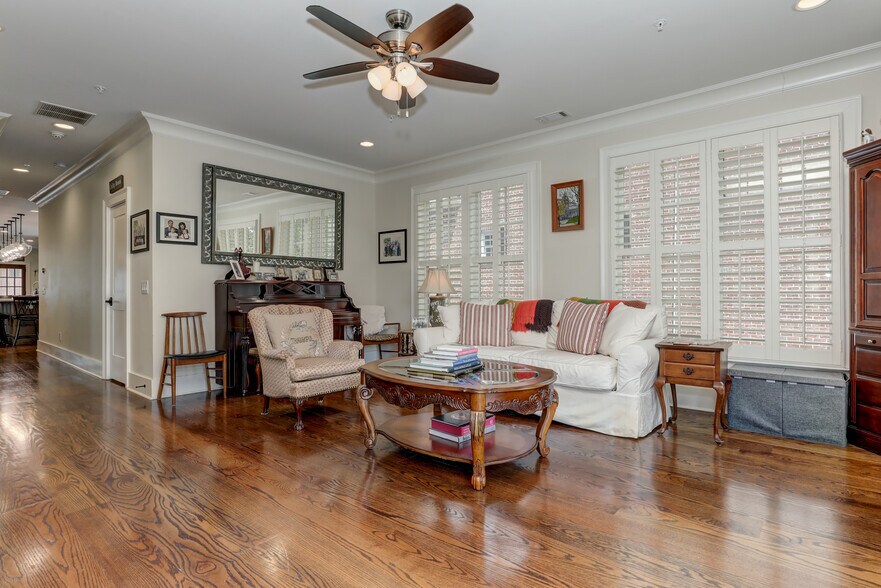 More Photos Of 2972 Lookout Pl NE, Atlanta Office Residential For Sale