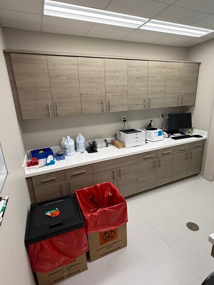 More Photos Of 5234 Little Rd, New Port Richey Medical For Sale