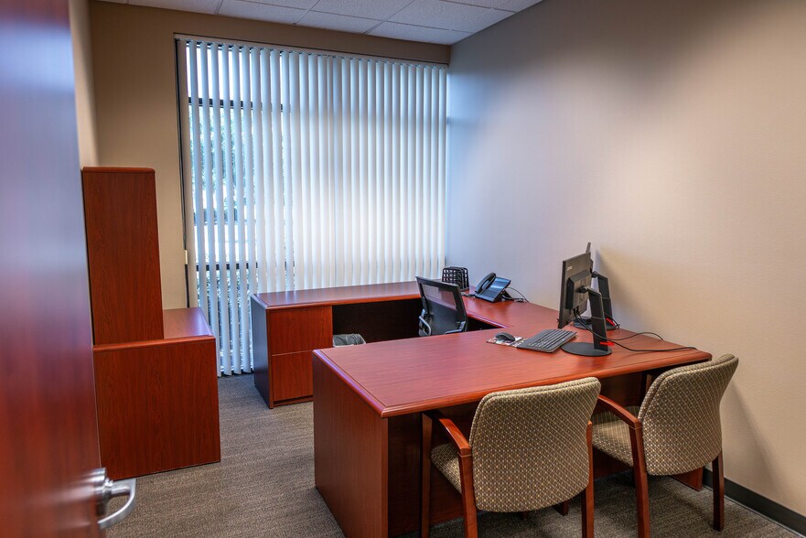 More Photos Of 7330 N Palm Ave, Fresno Office For Lease