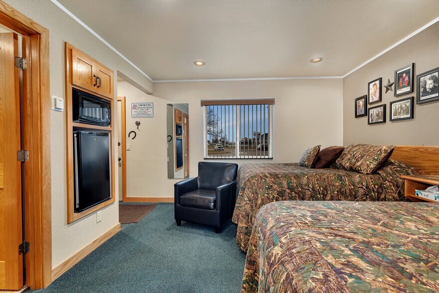 More Photos Of 720 Highway 10, Saint Cloud Hospitality For Sale