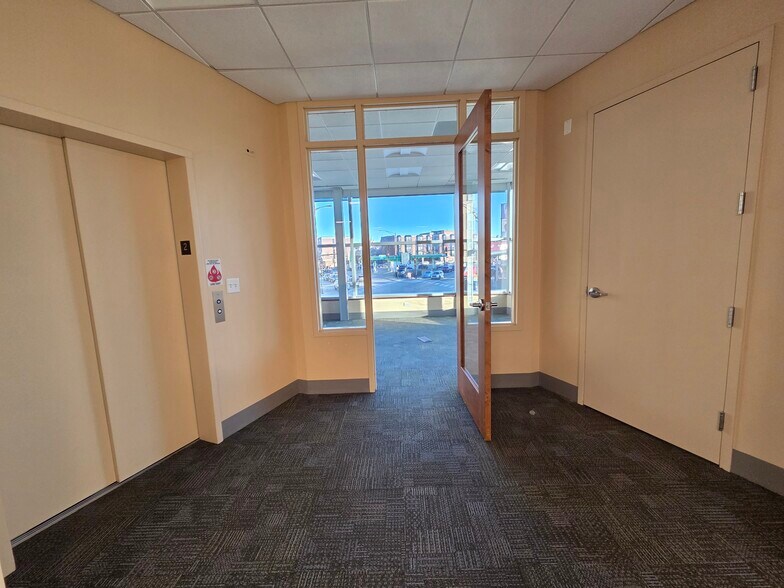 More Photos Of 1640 W Fullerton Ave, Chicago Bank For Lease