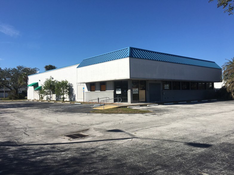 More Photos Of 725 S US Highway 1, Fort Pierce Freestanding For Lease