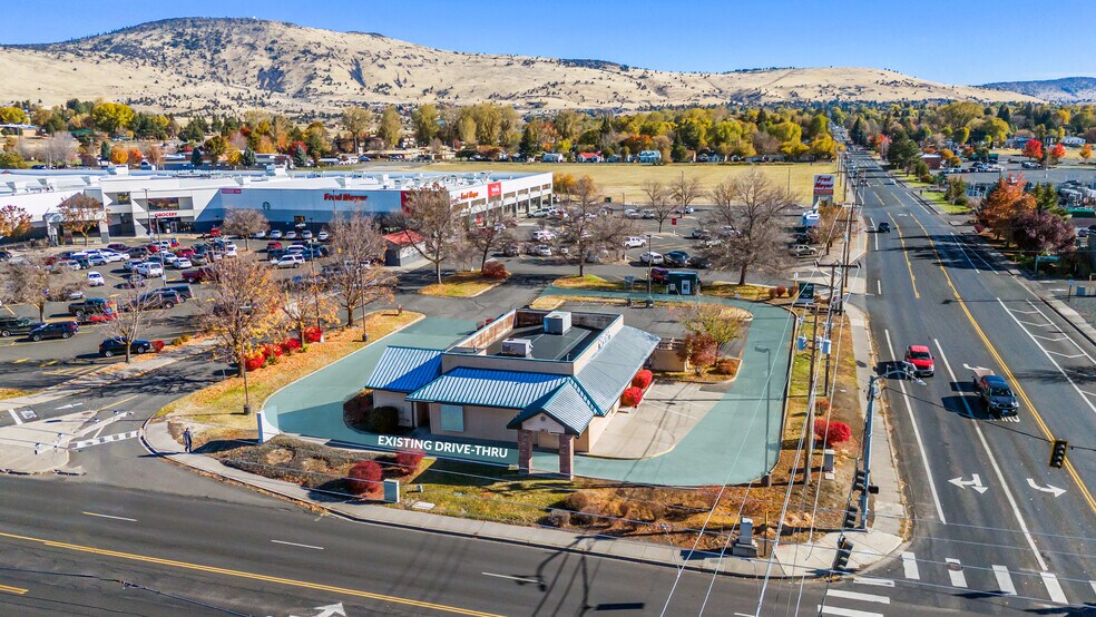 More Photos Of 1613 Washburn Way, Klamath Falls Freestanding For Lease