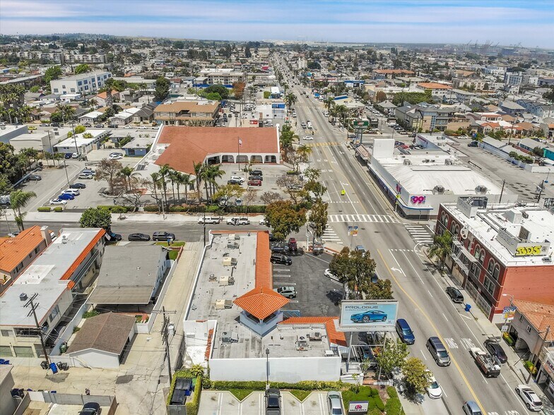 More Photos Of 1003-1013 S Gaffey St, San Pedro Storefront For Lease