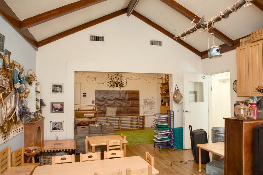 More Photos Of 12131 Burbank Blvd, Valley Village Daycare Center For Lease