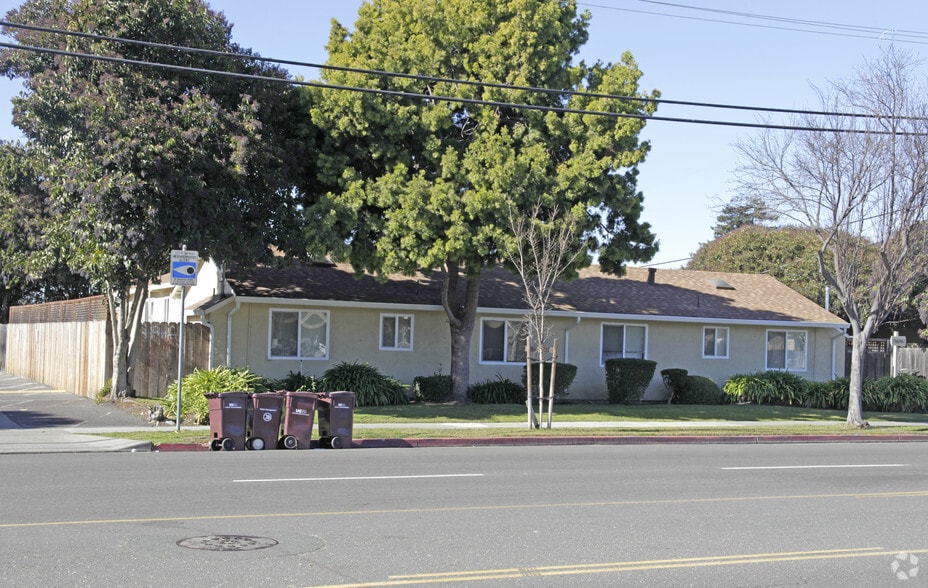 More Photos Of 26047 Gading Rd, Hayward Apartments For Sale