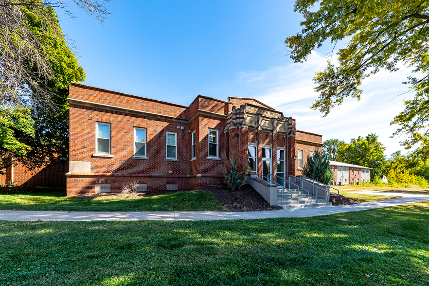 More Photos Of 25 S Linden Ave, Council Bluffs Apartments For Sale