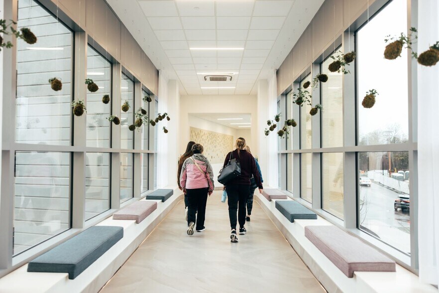 More Photos Of 11 Rock Row, Westbrook Medical For Lease