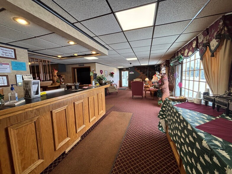 More Photos Of 17089 Boot Jack Rd, Ridgway Hotel For Sale