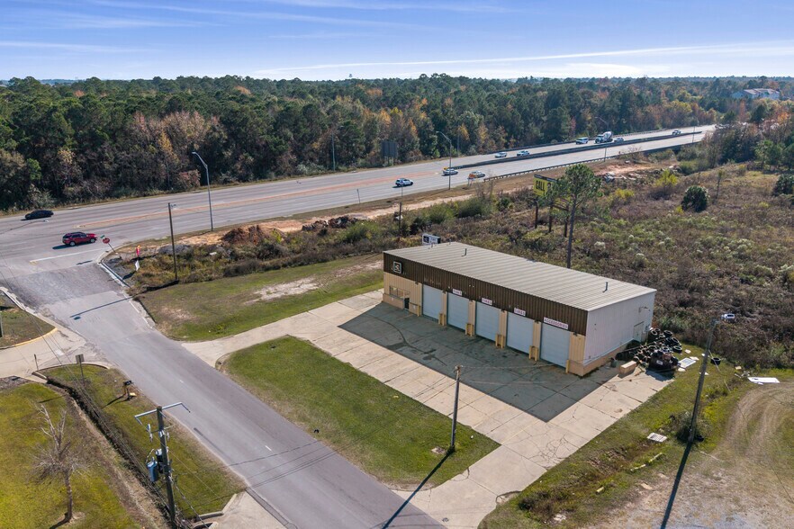 More Photos Of 15237 Russell Blvd, Gulfport Auto Salvage Facility For Lease