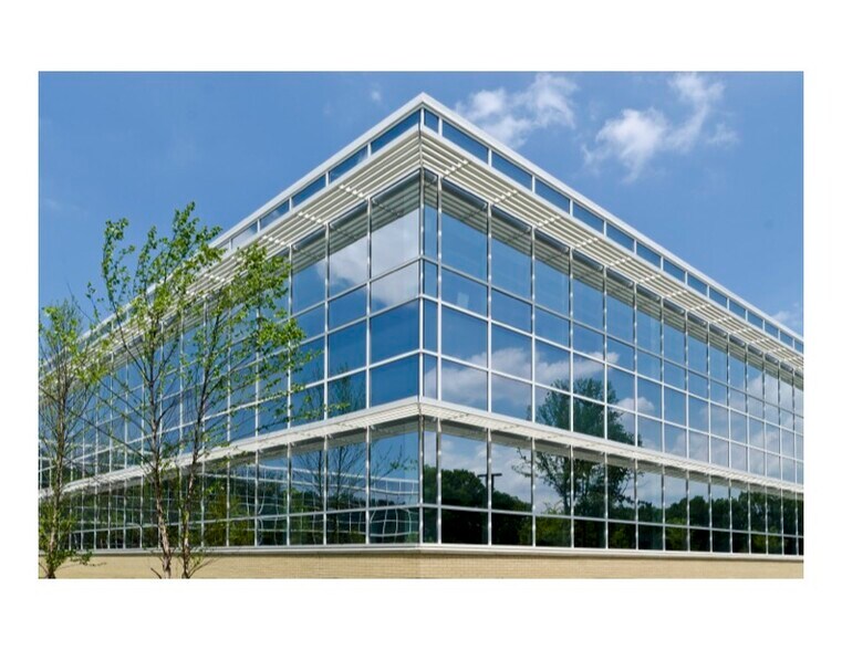 More Photos Of 6801 Brecksville Rd, Independence Research And Development For Lease