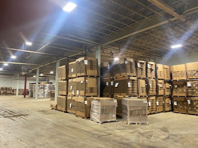 More Photos Of 200 N Church St, Lexington Warehouse For Sale