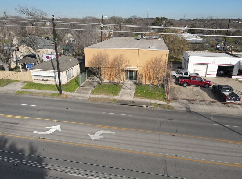 More Photos Of 4810 San Pedro Ave, San Antonio Office For Sale