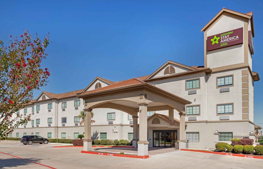 More Photos Of 7212 Eastpoint Blvd, Baytown Hotel For Sale