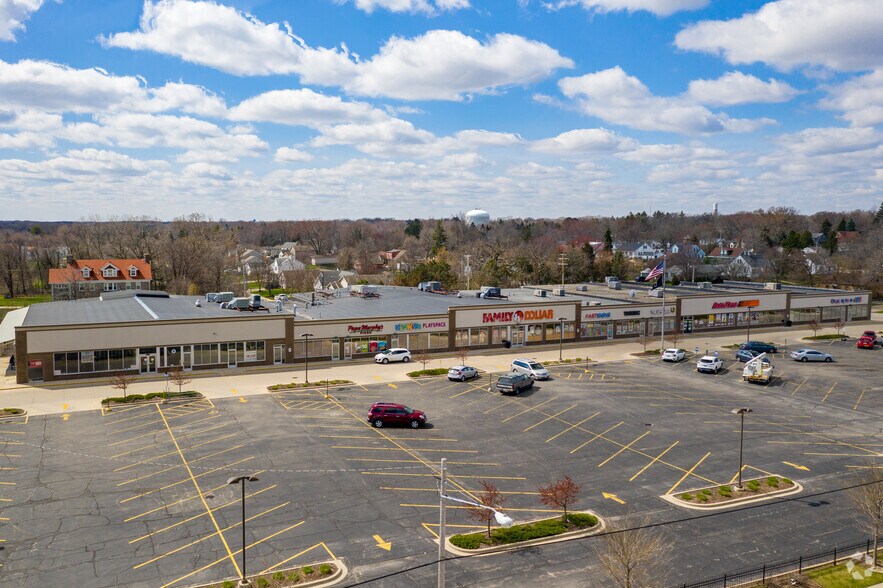 More Photos Of 4623 75th St, Kenosha Freestanding For Lease