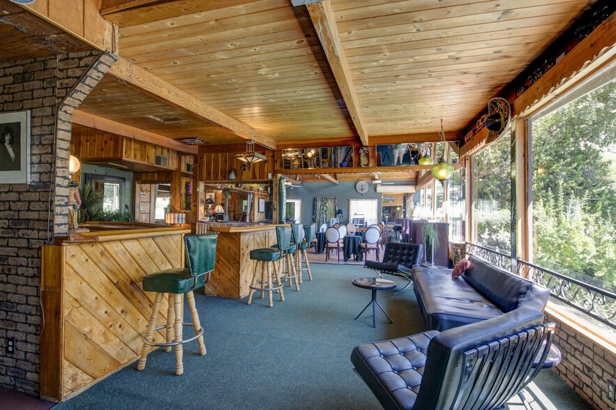 More Photos Of 13383 Sierra Way, Kernville Hotel For Sale