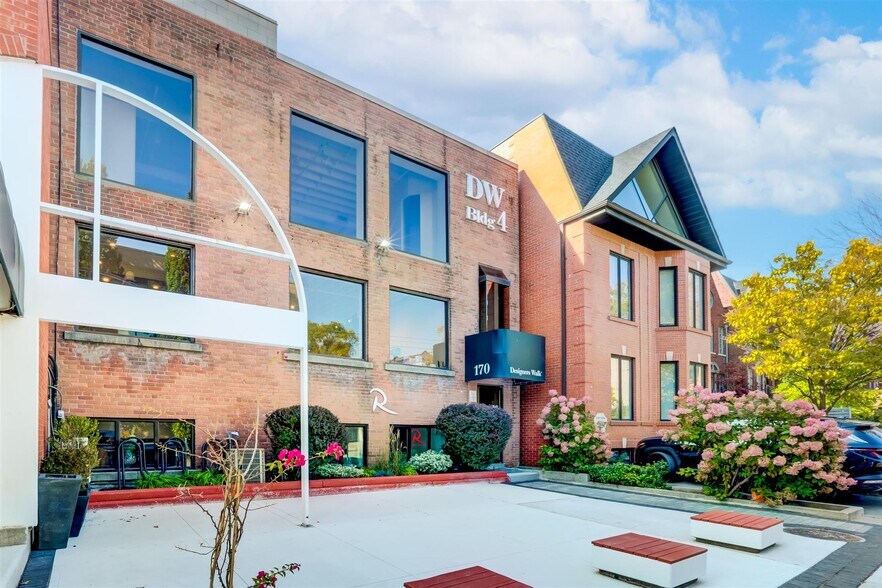 More Photos Of 170 Bedford Rd, Toronto Unknown For Lease
