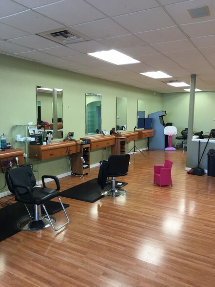 More Photos Of 308-324 G St, Antioch Storefront Retail Office For Lease