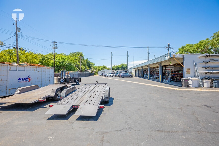More Photos Of 205 23rd St, Sacramento Flex For Sale