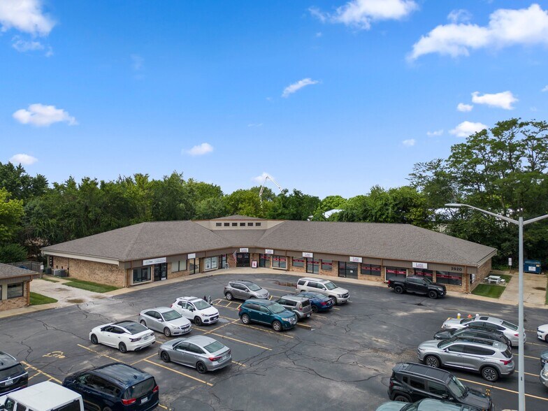 More Photos Of 3910 S Old Highway 94, Saint Charles Unknown For Lease