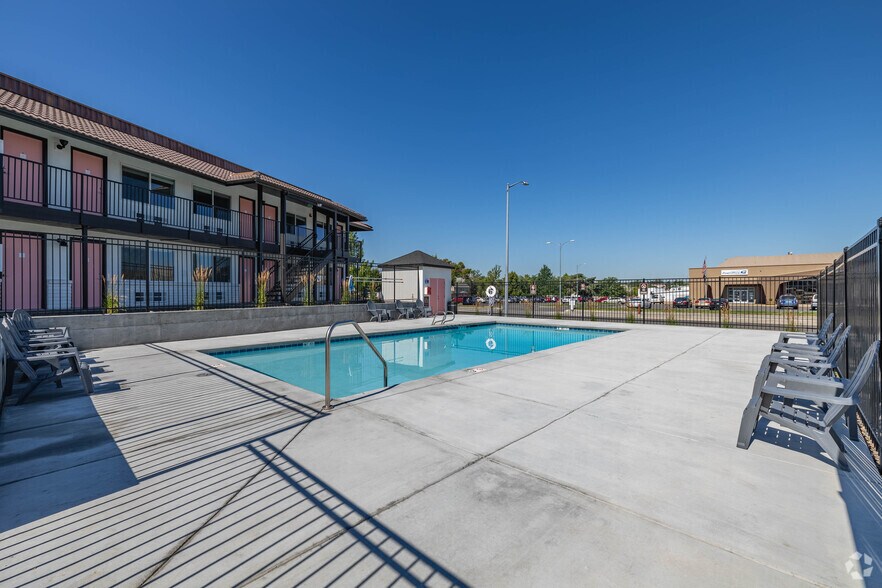 More Photos Of 615 Jadwin Ave, Richland Apartments For Lease