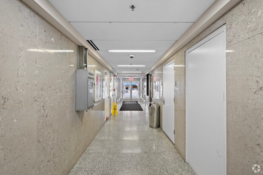 More Photos Of 8216-8218 Wisconsin Ave, Bethesda Medical For Sale