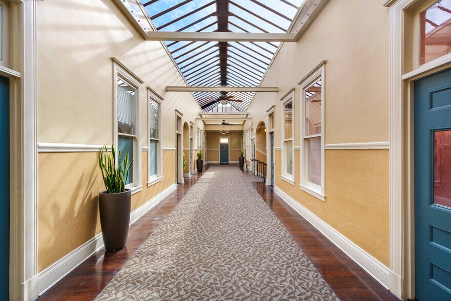 More Photos Of 26-38 S Raymond Ave, Pasadena Storefront Retail Office For Sale