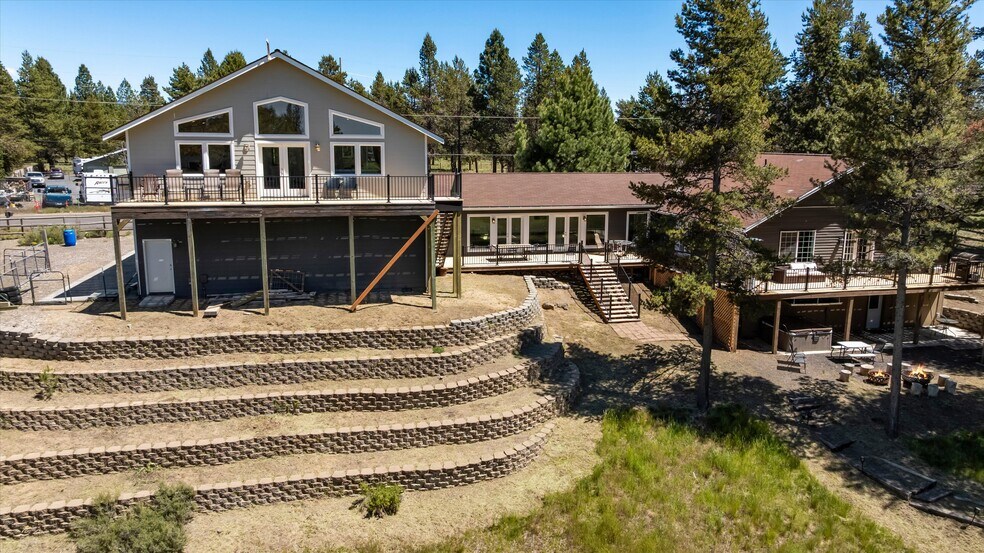 More Photos Of 53345 Riverview Dr, La Pine Multifamily For Sale