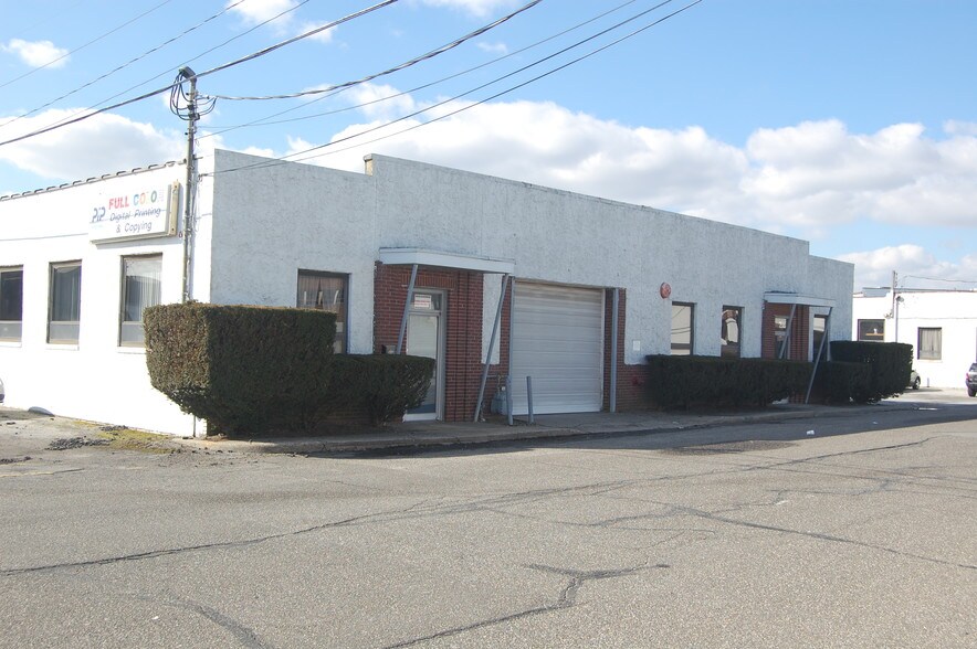 Primary Photo Of 2 Commercial St, Hicksville Manufacturing For Lease