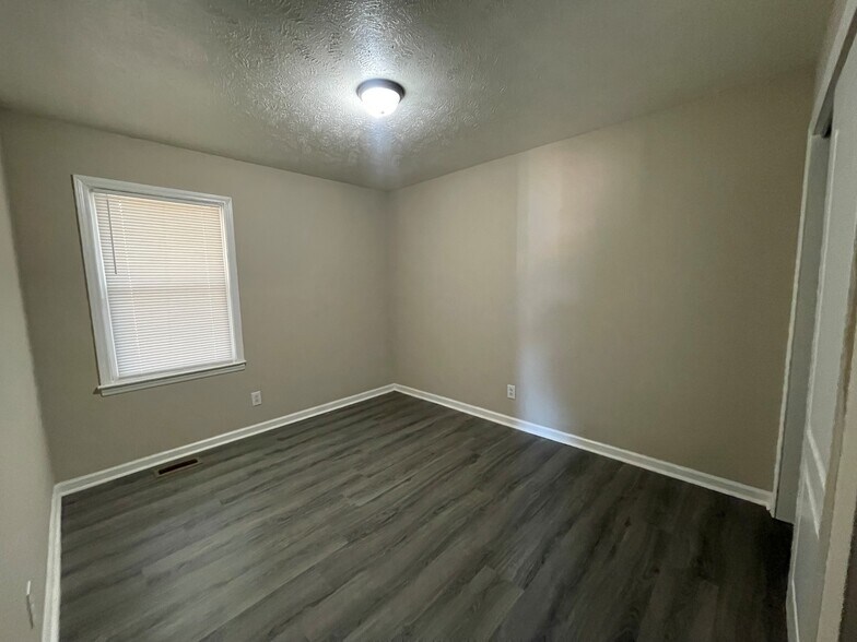More Photos Of 4942-4959 Fieldcrest Dr, Fayetteville Apartments For Sale
