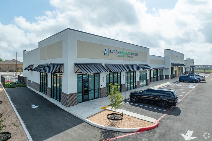 More Photos Of 1037 TX-46, New Braunfels Storefront For Lease