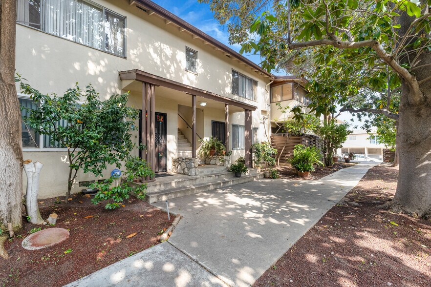 More Photos Of 14007 Moorpark St, Sherman Oaks Apartments For Sale