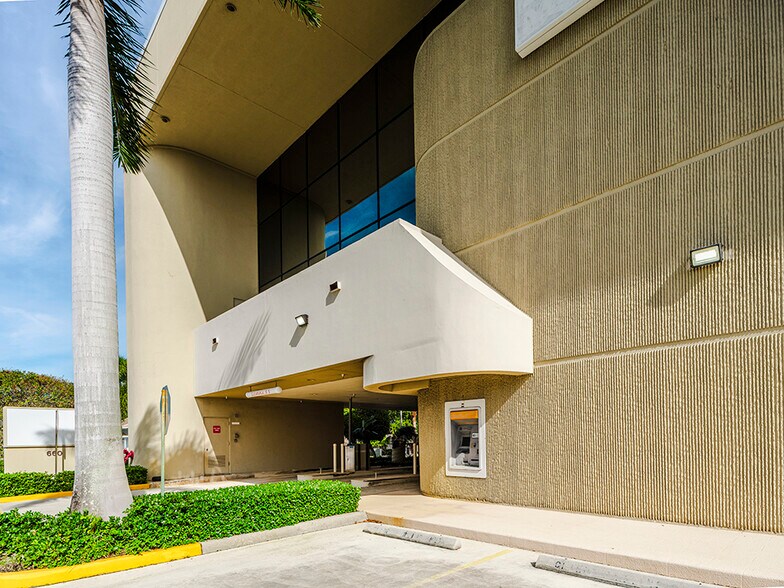 More Photos Of 660 US 1 Hwy, North Palm Beach Office For Sale
