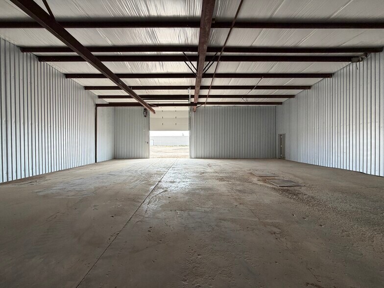 More Photos Of 2410 Steven Rd, Odessa Industrial For Lease