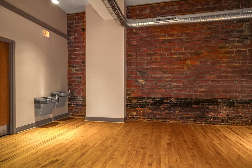 More Photos Of 686 Main St, Buffalo Loft Creative Space For Lease
