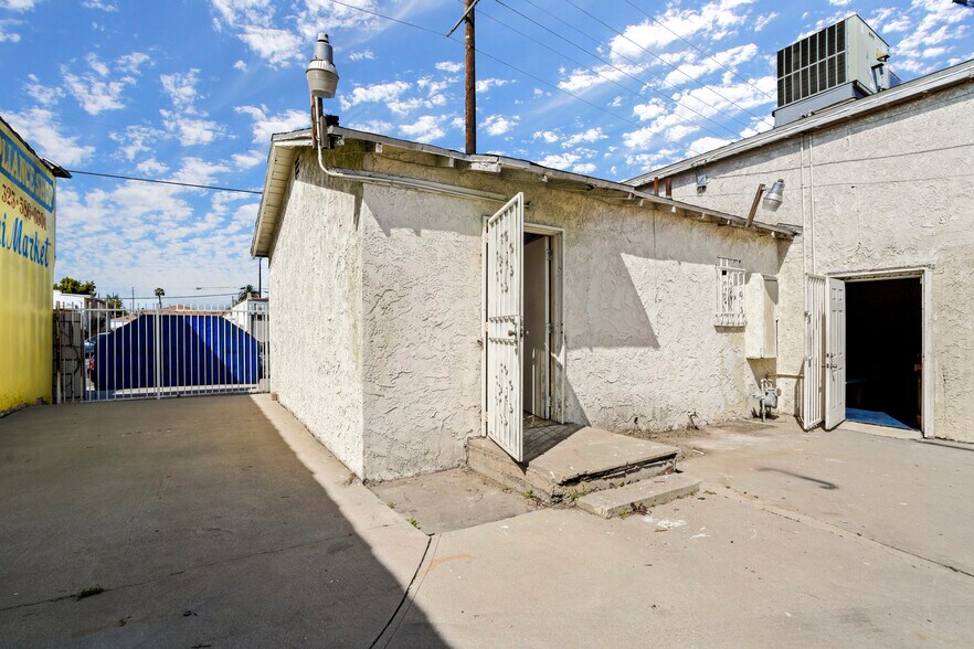 More Photos Of 1108 E 84th Pl, Los Angeles Religious Facility For Sale