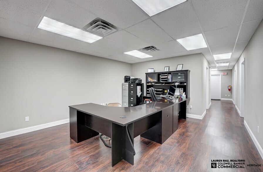 More Photos Of 400-460 Fame Rd, Dayton Light Distribution For Lease