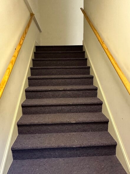 More Photos Of 15421 Forest Rd, Forest Office For Lease