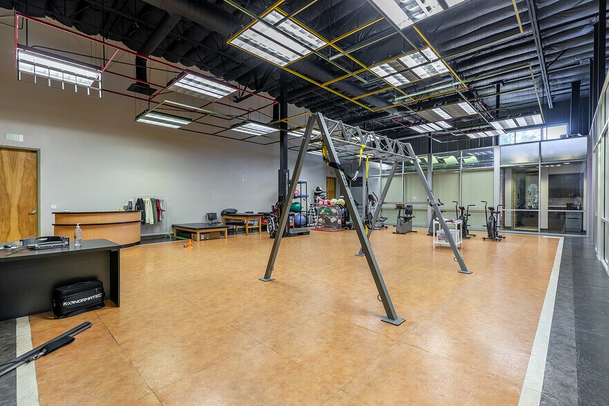 More Photos Of 1455 W Park Ave, Redlands Research And Development For Lease