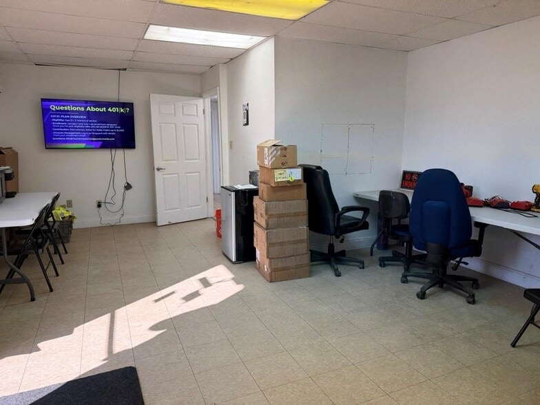 More Photos Of 2720 NE 20th Way, Gainesville Warehouse For Sale