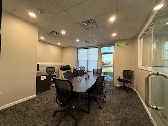 More Photos Of 1917 Welsh Rd, Philadelphia Office For Sale