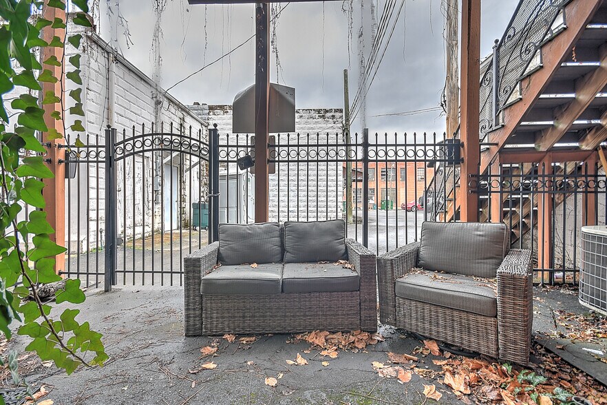 More Photos Of 529 State St, Bristol Storefront Retail Office For Sale