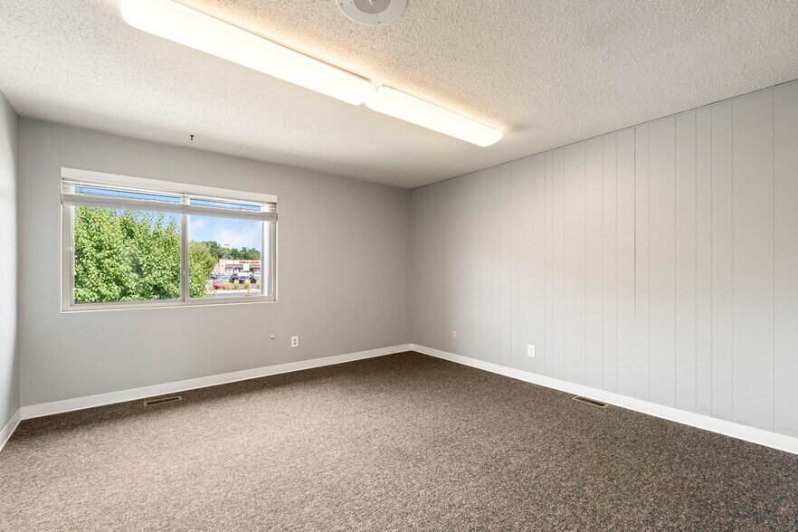 More Photos Of 4390 N Academy Blvd, Colorado Springs Medical For Lease