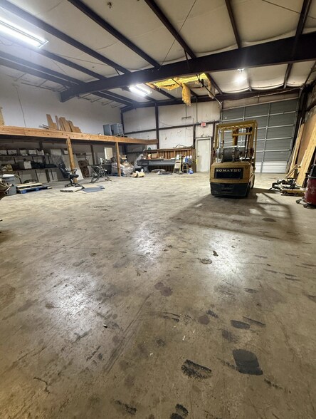 More Photos Of 1507 E Texas St, Bossier City Freestanding For Lease