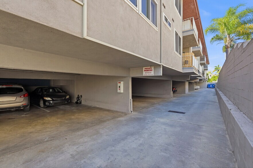 More Photos Of 427 E Tamarack Ave, Inglewood Apartments For Sale