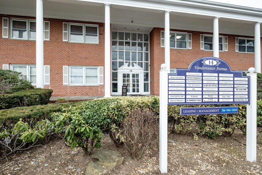 More Photos Of 14 Vanderventer Ave, Port Washington Medical For Lease