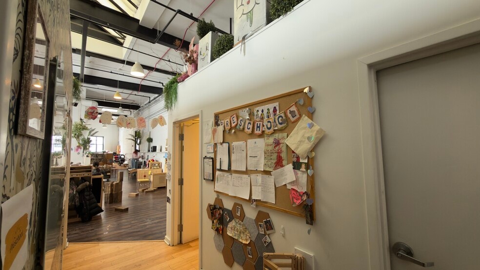 More Photos Of 2214 N Elston Ave, Chicago General Retail For Lease