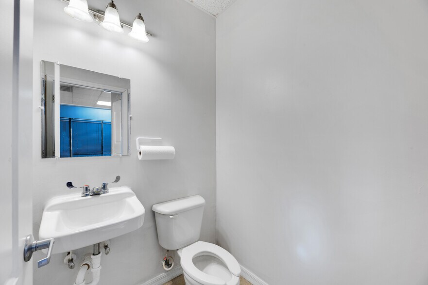 More Photos Of 13220-13280 N 56th St, Temple Terrace Medical For Sale