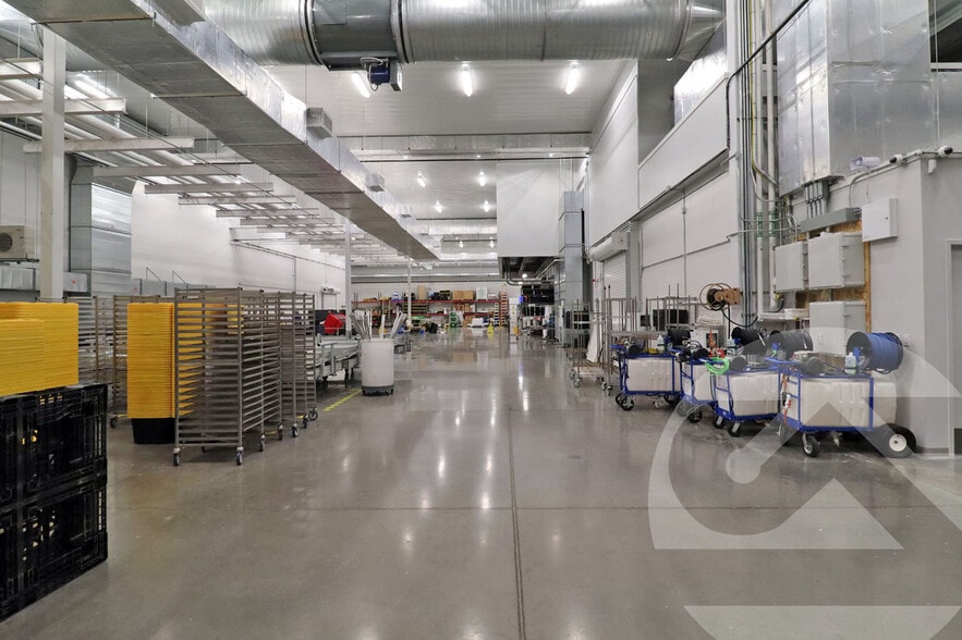 More Photos Of 419 E Pinconning Rd, Pinconning Warehouse For Sale